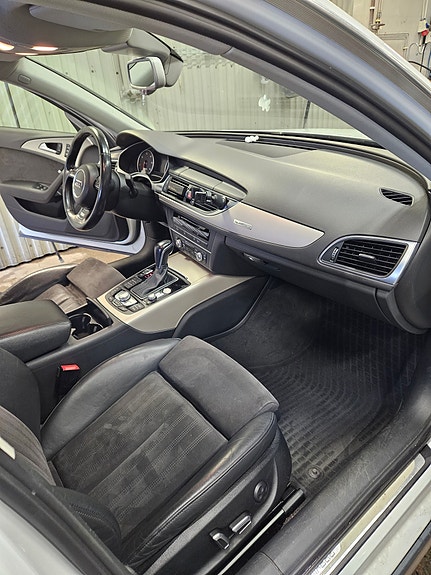 Audi A6 allroad 15 of 16