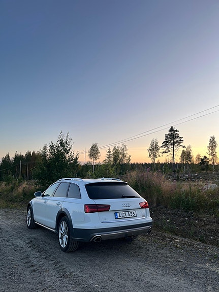 Audi A6 allroad 2 of 16