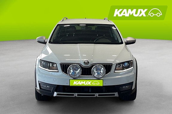 Skoda Octavia Scout 6 of 17
