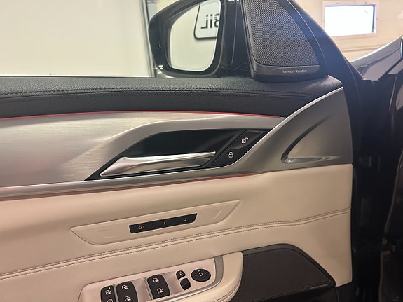 BMW 640i 17 of 26