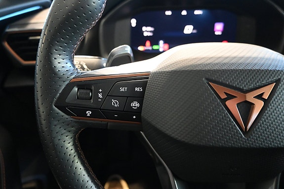 Cupra Formentor e-HYBRID 18 of 29