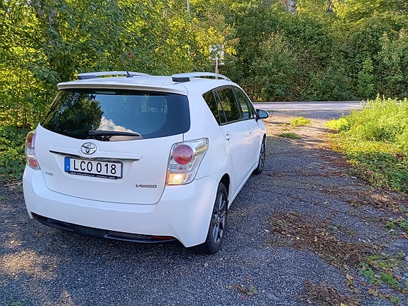Toyota Verso 2 of 19