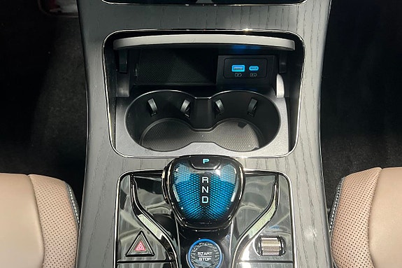 BYD Han 12 of 17
