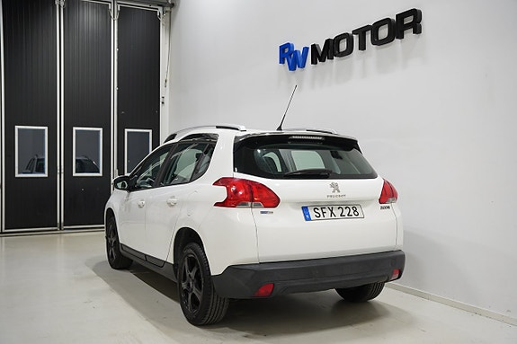 Peugeot 2008 4 of 16