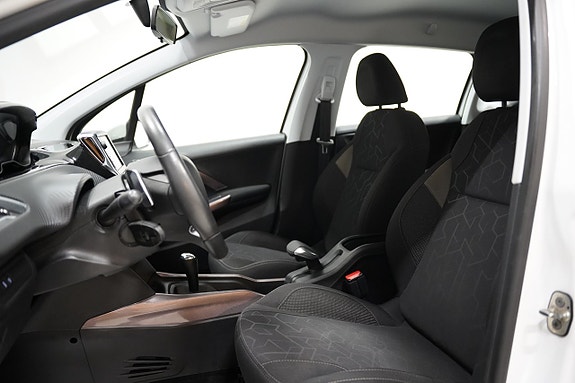 Peugeot 2008 7 of 16