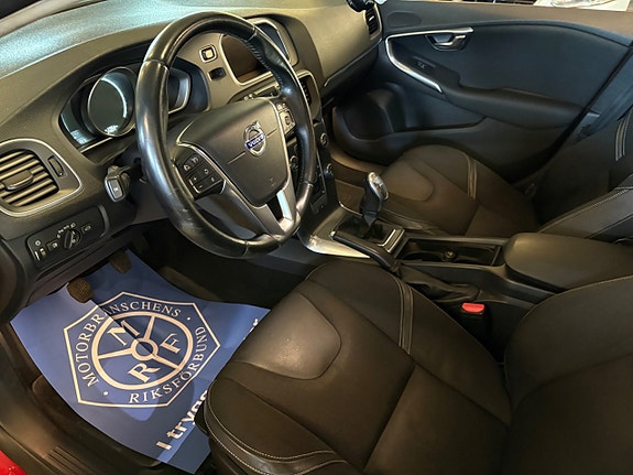 Volvo V40 5 of 6