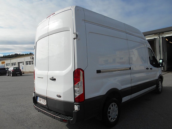 Ford Transit 3 of 9