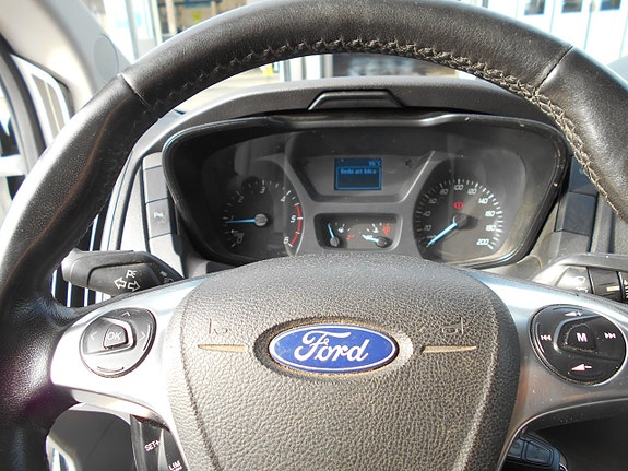 Ford Transit 8 of 9