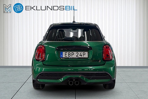MINI Cooper S 5 of 22