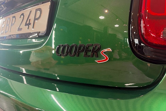 MINI Cooper S 21 of 22