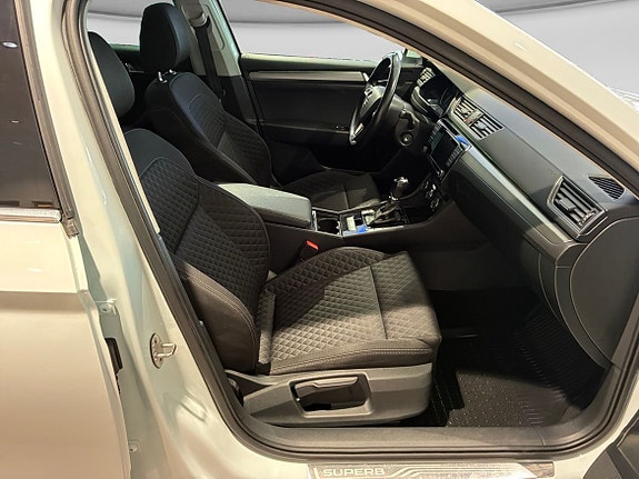 Skoda Superb 9 of 14