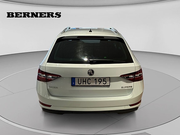 Skoda Superb 4 of 14