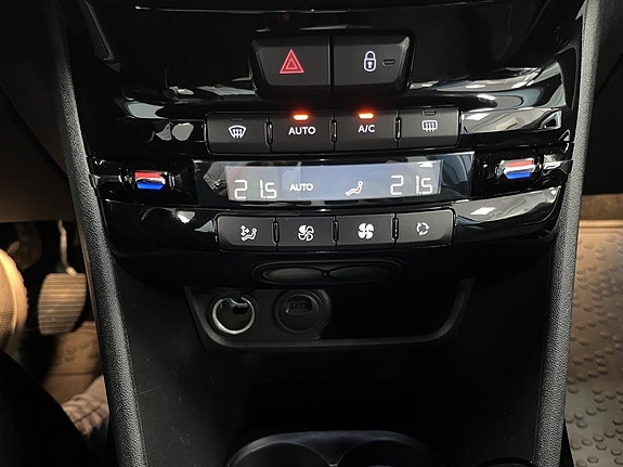 Peugeot 2008 13 of 16