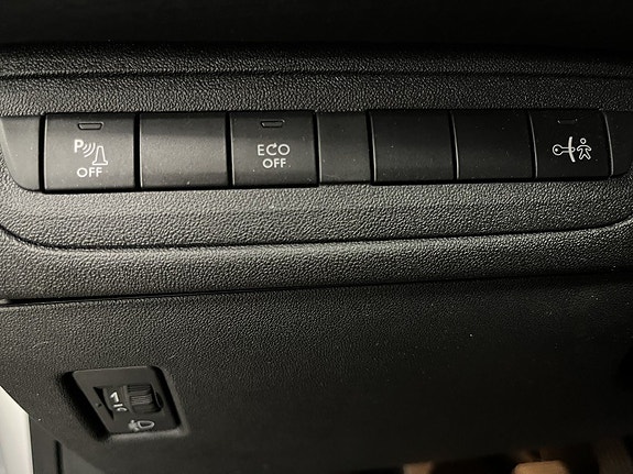 Peugeot 2008 15 of 16