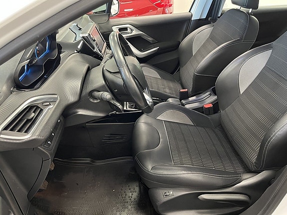 Peugeot 2008 7 of 16