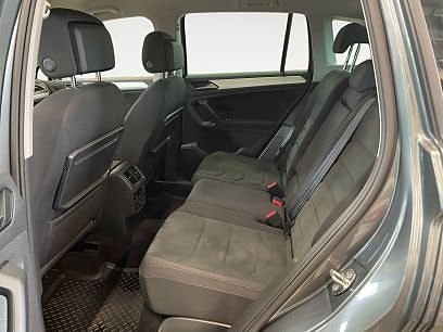 Volkswagen Tiguan 10 of 21