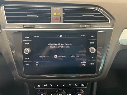 Volkswagen Tiguan 16 of 21