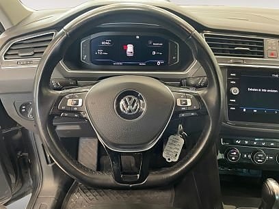 Volkswagen Tiguan 12 of 21