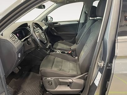 Volkswagen Tiguan 9 of 21