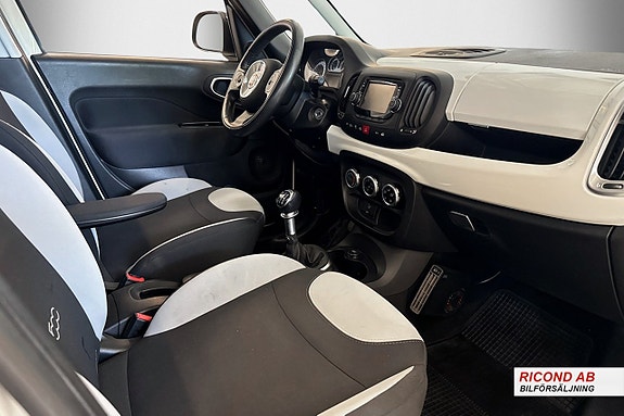 Fiat 500L 7 of 11