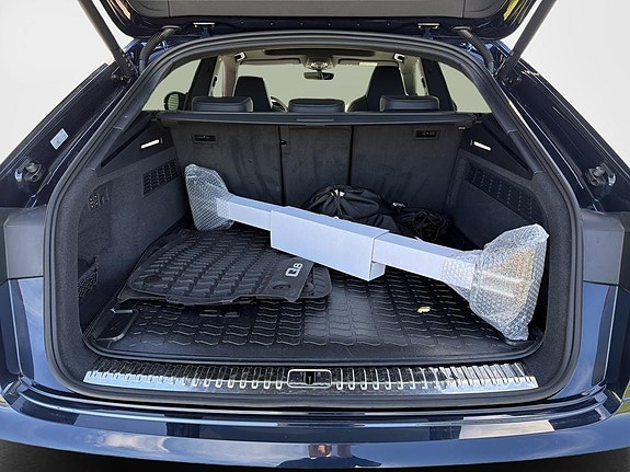 Audi Q8 12 of 16