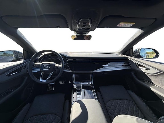 Audi Q8 9 of 16