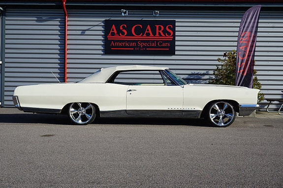 Pontiac Bonneville 3 of 24