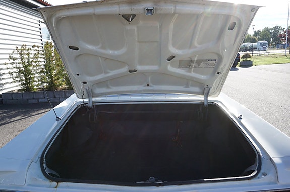 Pontiac Bonneville 23 of 24