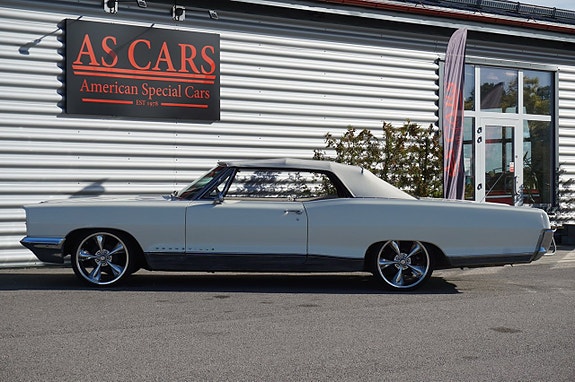 Pontiac Bonneville 4 of 24