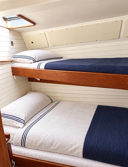S/Y AZIZA – Stagsegelskonare i stål 15,3 m, Bruce Roberts-skrov 9 of 19