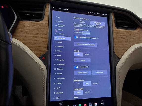 Tesla Model S 23 of 30