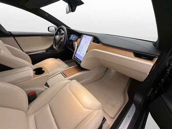 Tesla Model S 27 of 30