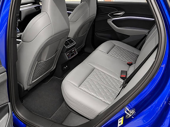 Audi Q8 e-tron 11 of 15