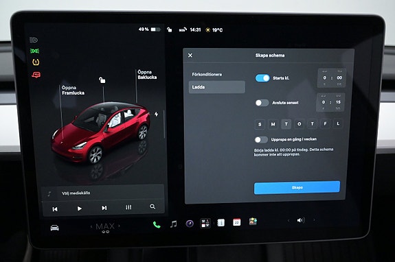 Tesla Model Y 16 of 27