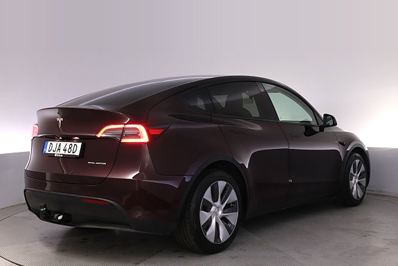 Tesla Model Y 5 of 27