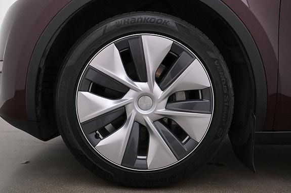 Tesla Model Y 27 of 27