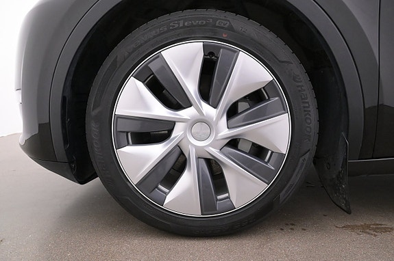 Tesla Model Y 27 of 27