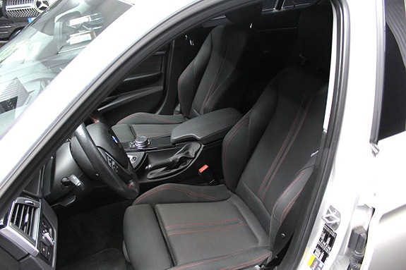 BMW 330e 9 of 16