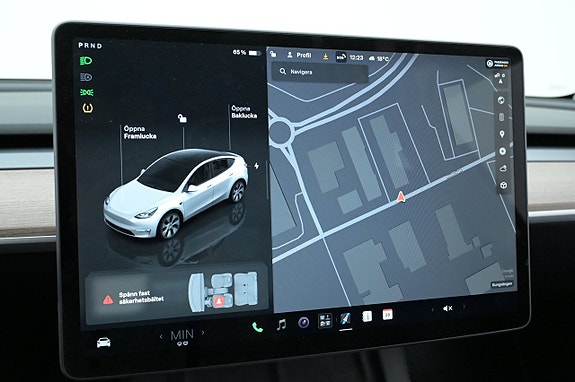 Tesla Model Y 18 of 27