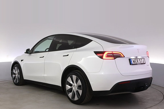 Tesla Model Y 4 of 27