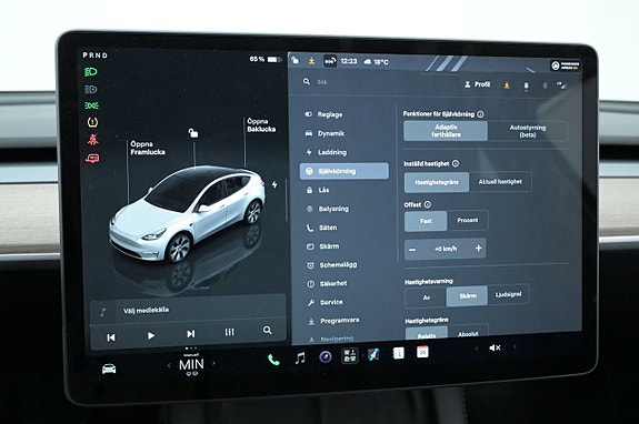 Tesla Model Y 12 of 27