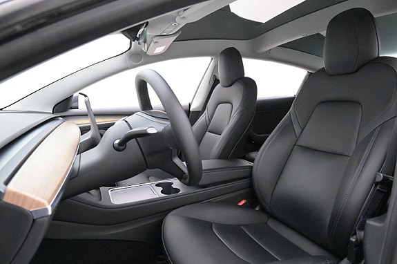 Tesla Model 3 9 of 27
