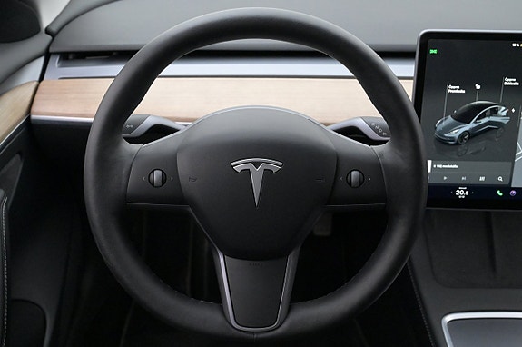 Tesla Model 3 7 of 27