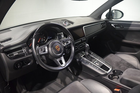 Porsche Macan GTS 11 of 21
