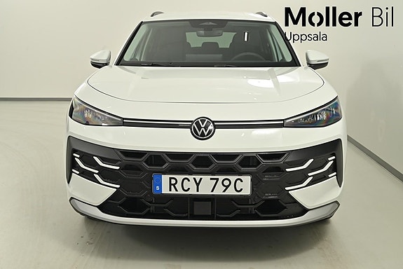 Volkswagen T-Roc 2 of 10