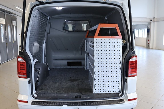 Volkswagen Transporter 7 of 16