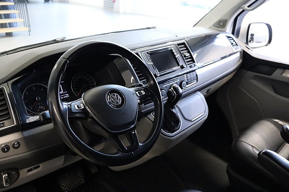Volkswagen Transporter 9 of 16