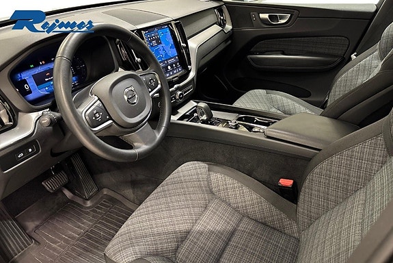 Volvo XC60 5 of 23