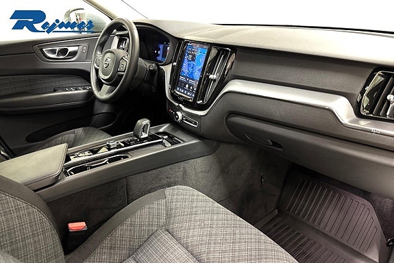 Volvo XC60 6 of 23