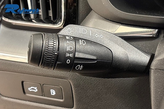 Volvo XC60 15 of 23